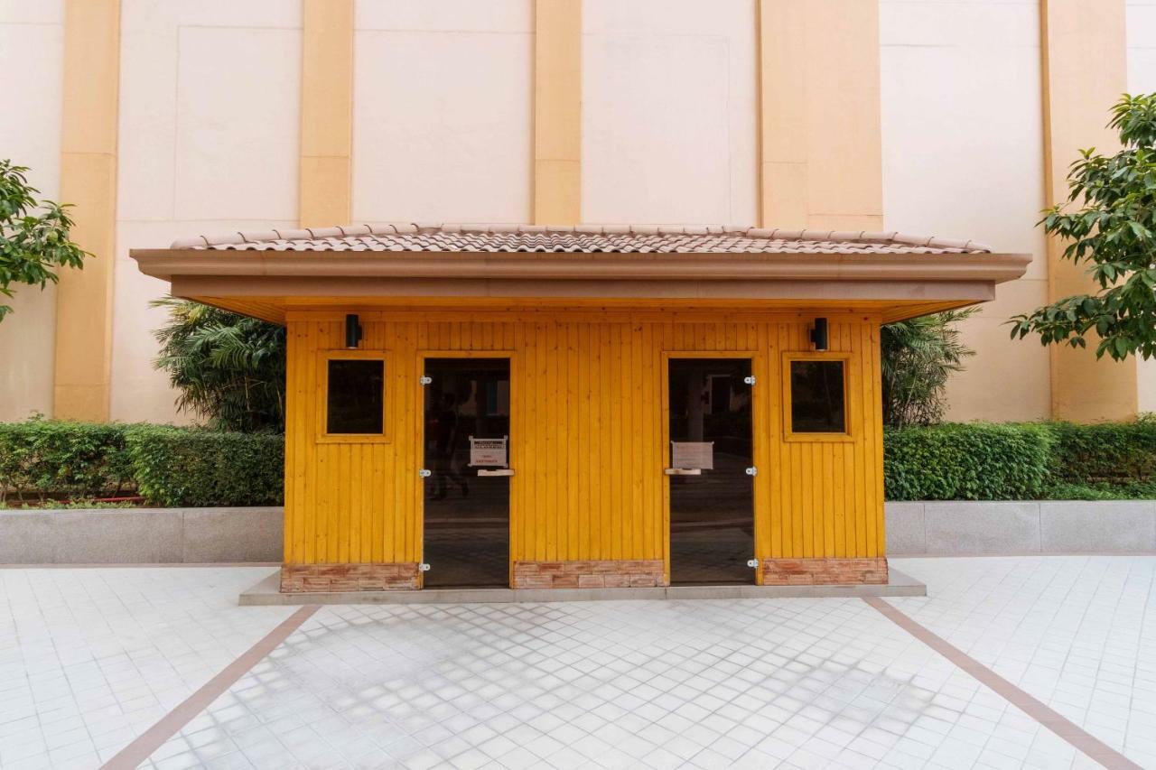 Reddoorz Premium @ Venice Luxury Bgc 2 Makati City Kültér fotó